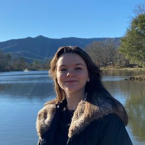 Meet your Posher, Olivia